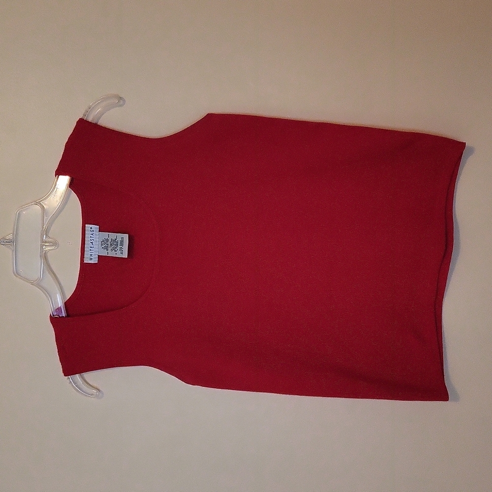 Women's sleeveless blouse